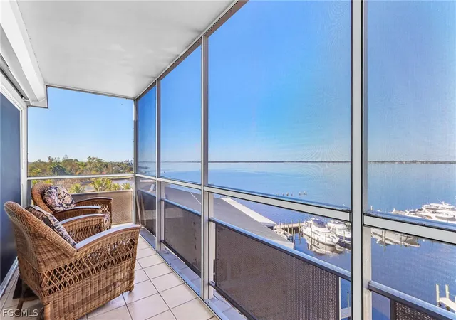 2350-w-1st-st-701-fort-myers-fl-33901/hzid_9b2ae78d