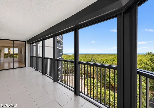 6075-pelican-bay-blvd-706-naples-fl-34108/hzid_1b9bc252