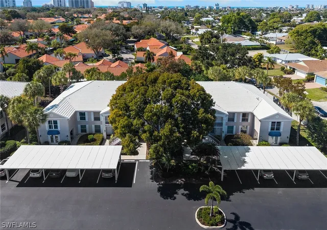 821-gulf-pavilion-dr-106-naples-fl-34108/hzid_1816f5e1