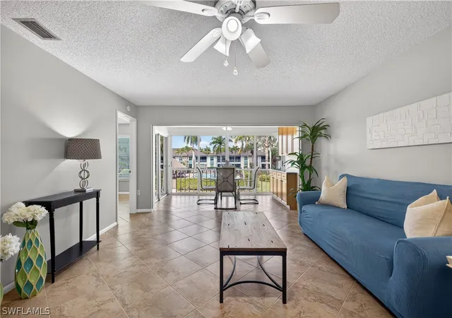 325-charlemagne-blvd-a206-naples-fl-34112/hzid_1f7b846d