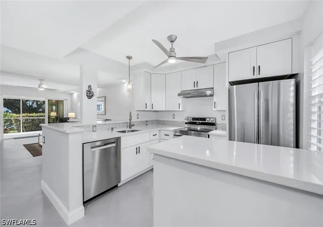 3055-riviera-dr-102-naples-fl-34103/hzid_79f72167