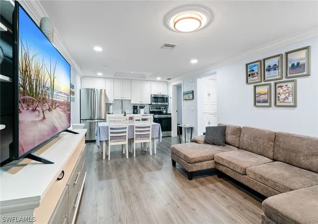 5320-treetops-dr-i-naples-fl-34113/hzid_6499015a