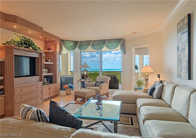 7117-pelican-bay-blvd-701-naples-fl-34108/hzid_0be1e534