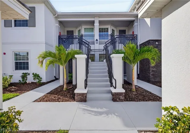 11751-venetian-lagoon-dr-101-fort-myers-fl-33913/hzid_ef796ea6