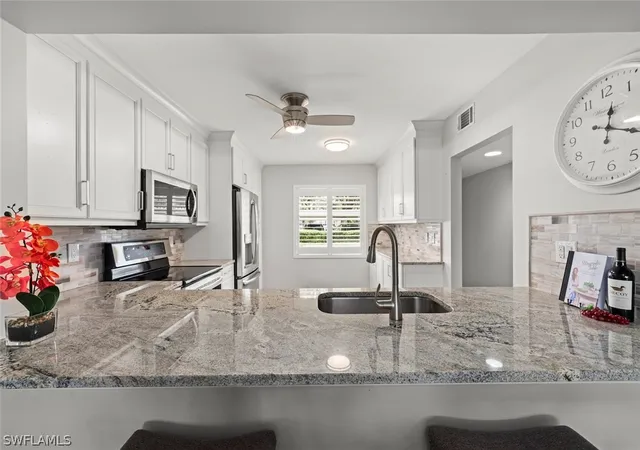 5965-bloomfield-cir-b104-naples-fl-34112/hzid_4b6ada65