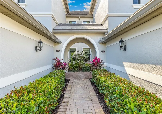 12058-covent-garden-ct-1203-naples-fl-34120/hzid_e5a66f8c