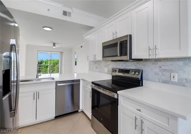 8451-kingbird-loop-334-estero-fl-33967/hzid_c4a51e30