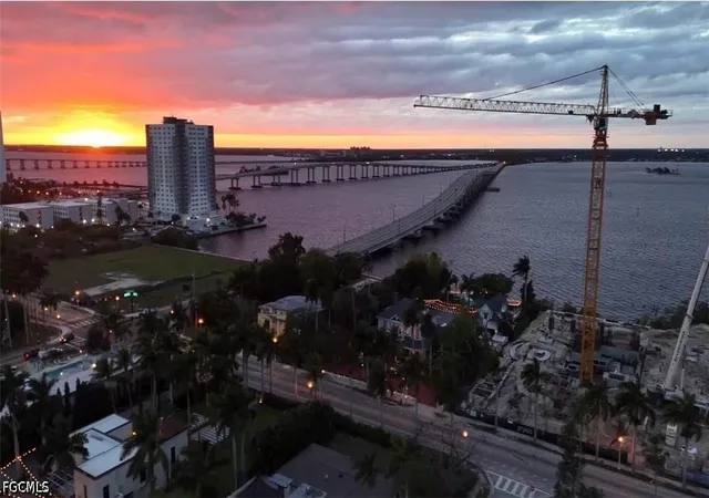2583-1st-street-1301-fort-myers-fl-33901/hzid_5b0c443b