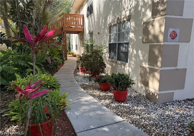 5352-16th-pl-sw-g2-naples-fl-34116/hzid_8c7b0d55