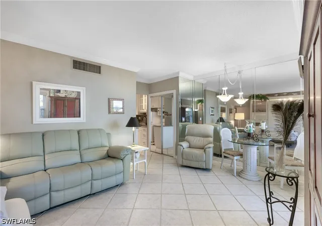 240-seaview-ct-105-marco-island-fl-34145/hzid_c12ac09c