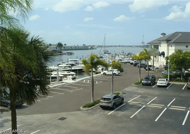 807-river-point-dr-201d-naples-fl-34102/hzid_2a2ccc88