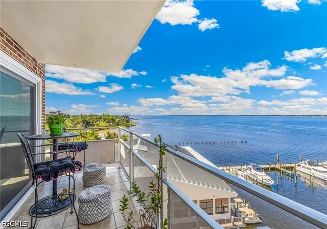 2350-w-1st-st-801-fort-myers-fl-33901/hzid_4f6f6f18