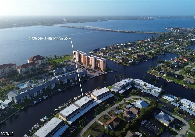 4229-se-19th-place-2e-cape-coral-fl-33904/hzid_94d32263