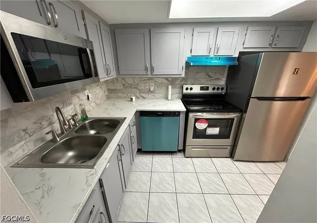 3704-broadway-107-fort-myers-fl-33901/hzid_be61149f