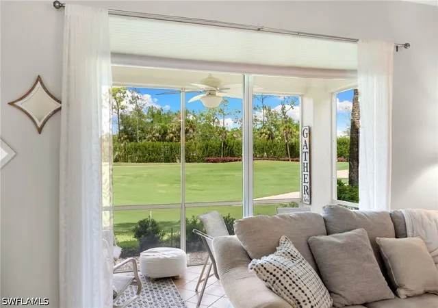 2335-carrington-ct-104-naples-fl-34109/hzid_2bec4596