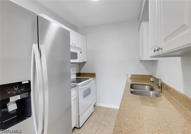 4635-bayshore-dr-p4-naples-fl-34112/hzid_381856d8