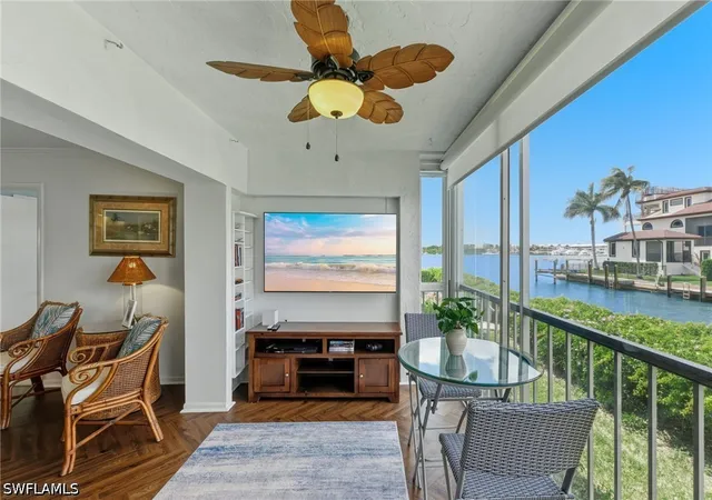 1100-little-neck-ct-f52-naples-fl-34102/hzid_fe9dbafb