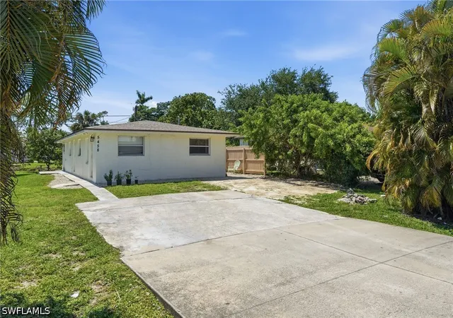 5458-sholtz-st-naples-fl-34113/hzid_d17c131e