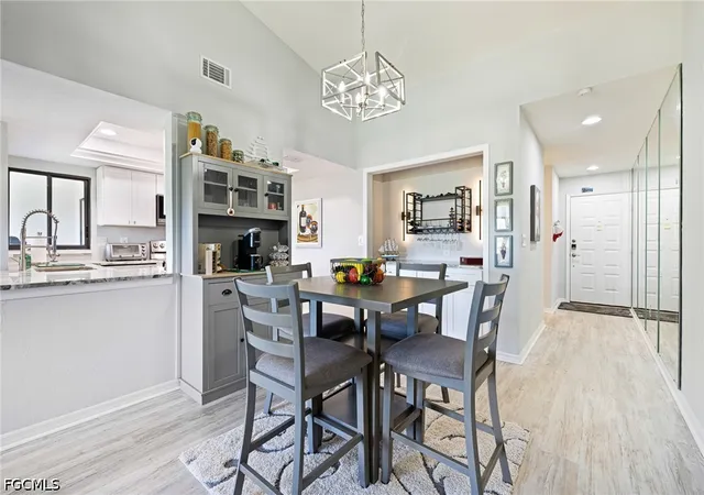 5805-trailwinds-dr-326-fort-myers-fl-33907/hzid_a3ac1d45