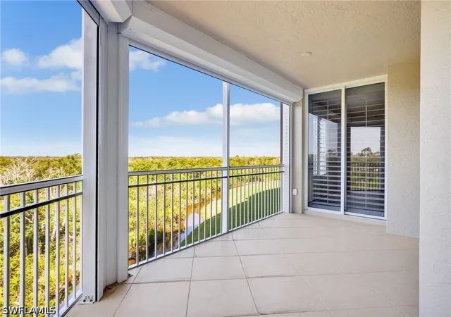 1001-arbor-lake-dr-202-naples-fl-34110/hzid_15ed8cf1