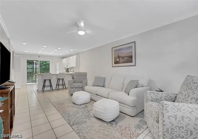 731-w-elkcam-cir-b113-marco-island-fl-34145/hzid_c8ac57c6