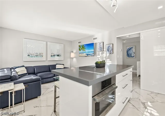 980-7th-ave-s-109-naples-fl-34102/hzid_46eb5a77