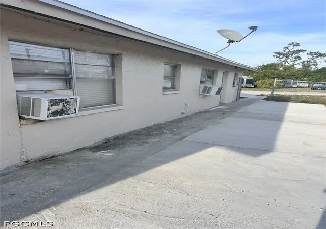 5620-5622-8th-avenue-fort-myers-fl-33907/hzid_c5cce968