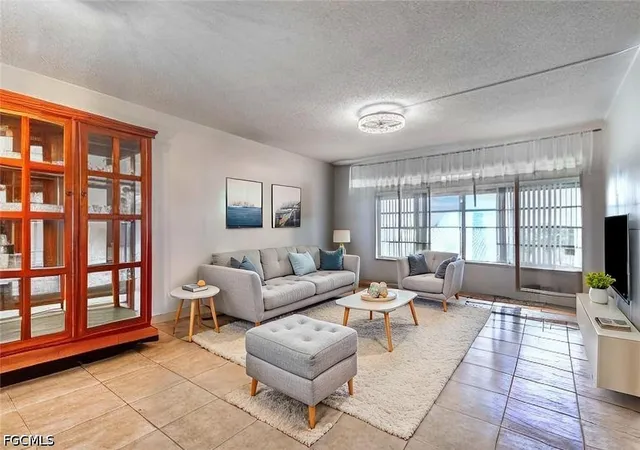 1828-pine-valley-dr-309-fort-myers-fl-33907/hzid_f8225521