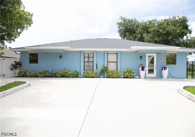 2826-santa-barbara-blvd-cape-coral-fl-33914/hzid_2ad432e2