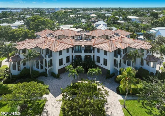 692-10th-ave-s-naples-fl-34102/hzid_93a07fbb