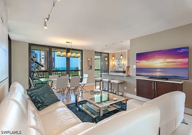 4551-gulf-shore-blvd-n-606-naples-fl-34103/hzid_0726faa5