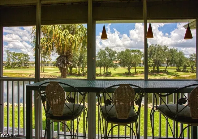 8083-queen-palm-ln-425-fort-myers-fl-33966/hzid_15bd9956