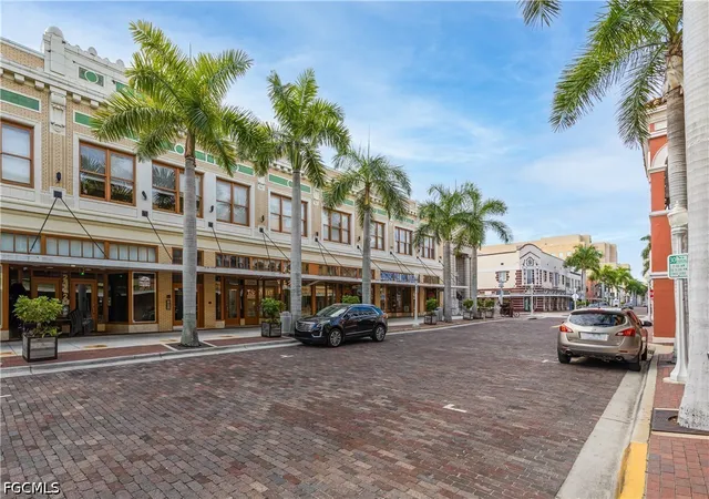 2260-1st-st-204-fort-myers-fl-33901/hzid_57c77d86