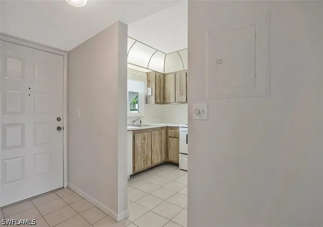 4306-27th-ct-sw-102-naples-fl-34116/hzid_cef4eaab