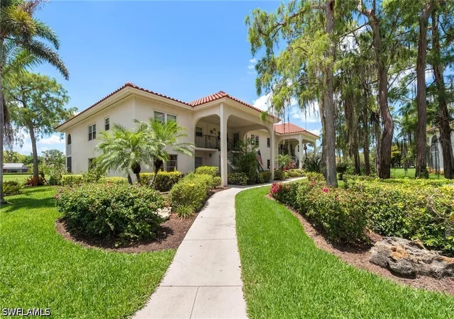 1055-forest-lakes-dr-d114-naples-fl-34105/hzid_195ed1d8
