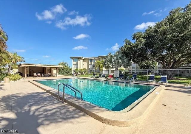 2264-winkler-ave-107-fort-myers-fl-33901/hzid_7d28c10d