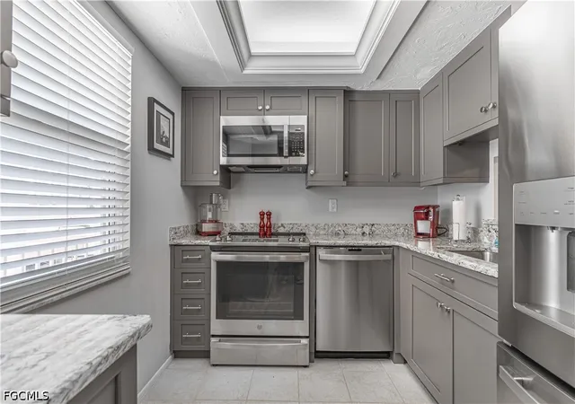 1580-pine-valley-dr-305-fort-myers-fl-33907/hzid_d64dae6c
