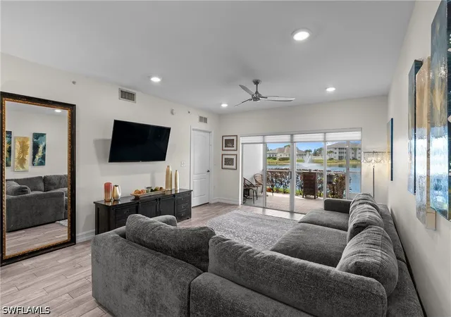 7812-regal-heron-cir-103-naples-fl-34104/hzid_57d7bf85
