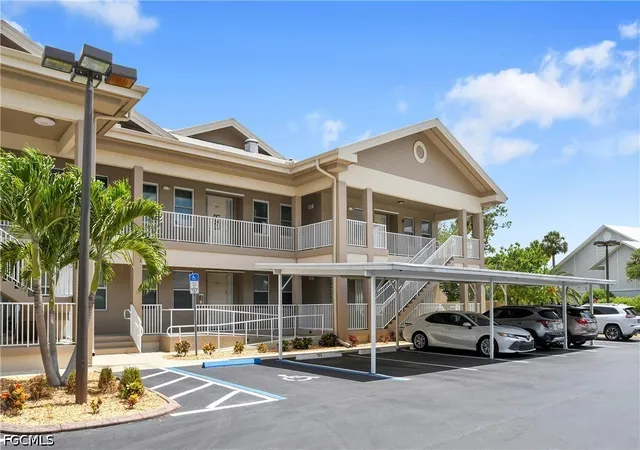 15250-riverbend-blvd-202-north-fort-myers-fl-33917/hzid_e05089cb
