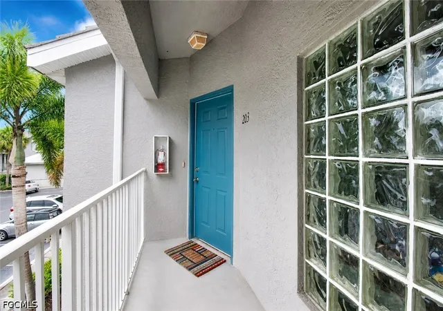 12081-summergate-cir-203-fort-myers-fl-33913/hzid_221dda21