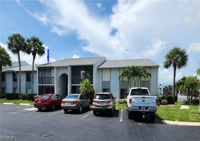 9950-sailview-ct-11-c2-fort-myers-fl-33905/hzid_5e80f289