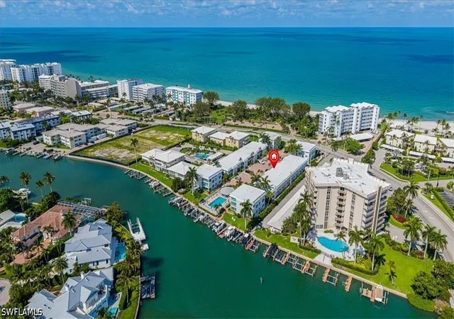 2100-gulf-shore-blvd-n-111-naples-fl-34102/hzid_b3431937