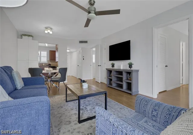 170-turtle-lake-ct-309-naples-fl-34105/hzid_e54bb64d