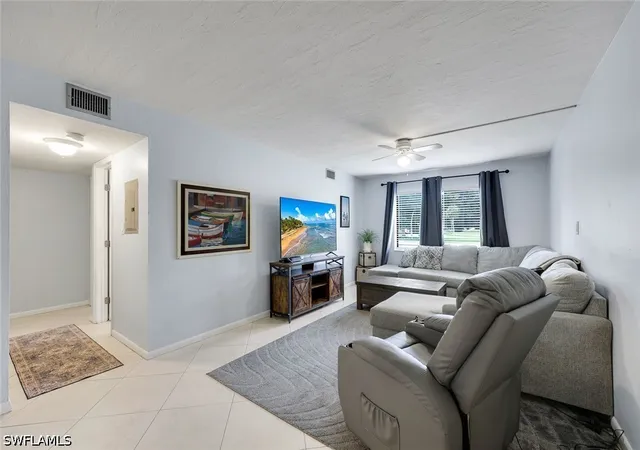 1400-green-valley-cir-1002-naples-fl-34104/hzid_c2e38e80