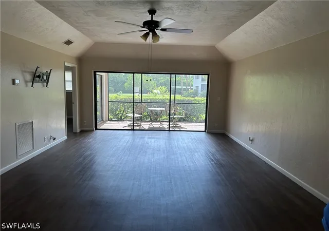 1833-courtyard-wy-106-naples-fl-34112/hzid_4b6685d3