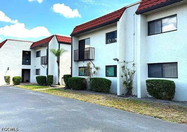 4728-orange-grove-blvd-12-north-fort-myers-fl-33903/hzid_478716a3