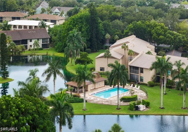 195-cypress-way-e-8-naples-fl-34110/hzid_5493c527