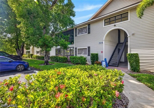 8121-s-woods-cir-9-fort-myers-fl-33919/hzid_37b3f69e