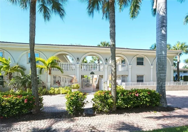 980-7th-ave-s-204-naples-fl-34102/hzid_28d00c30