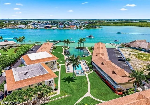850-palm-st-f2-marco-island-fl-34145/hzid_c1aeaadf